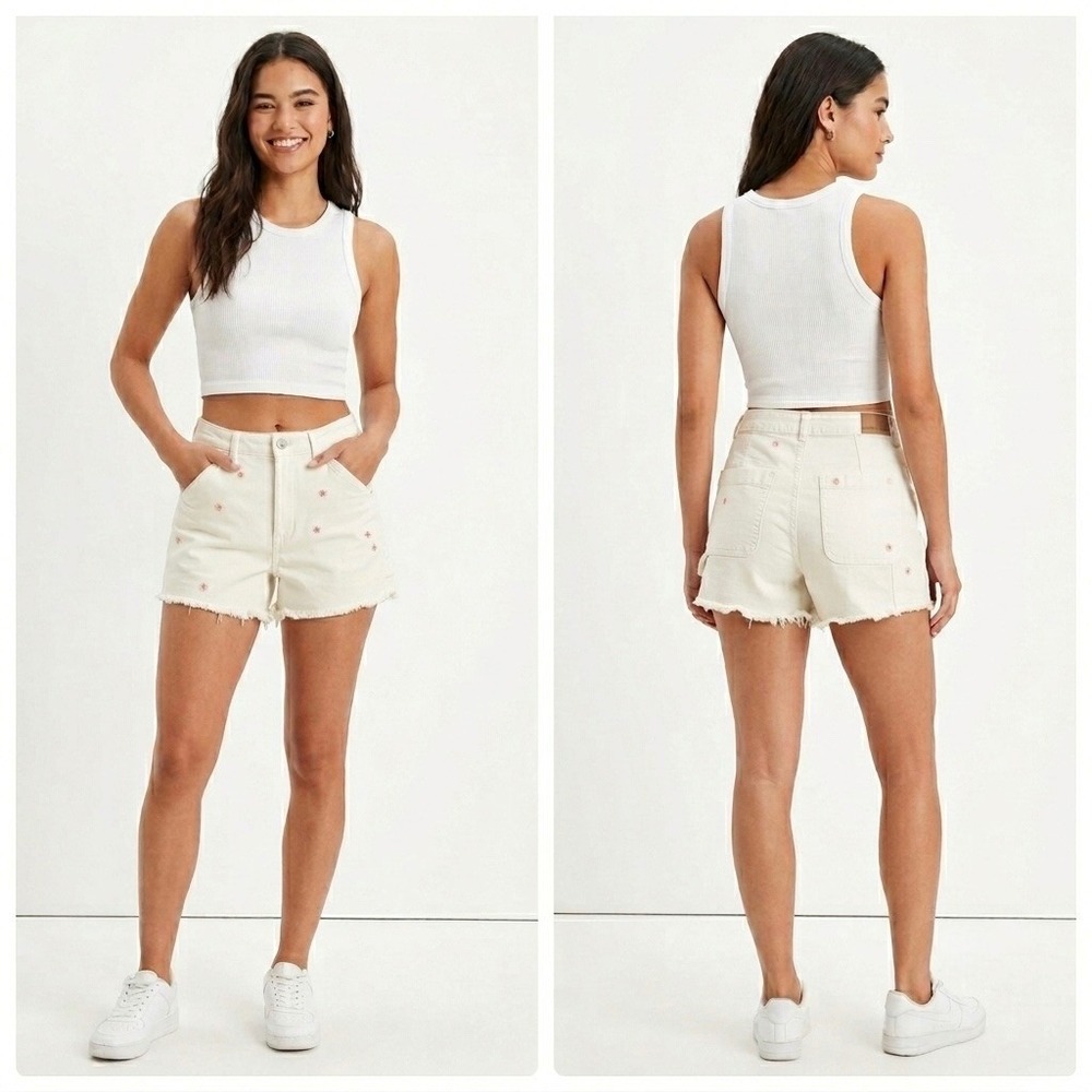 American Eagle Highest Rise 90s Boyfriend Shorts Cream Floral Embroidered Size 8